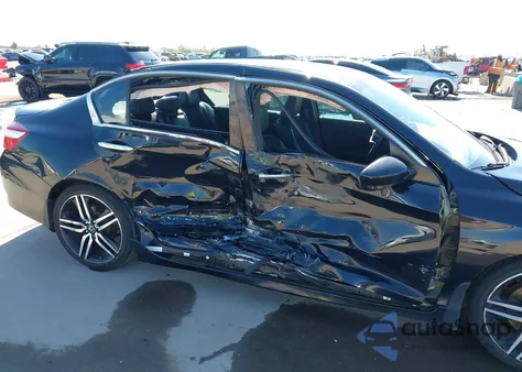 2017 Honda Accord Sport z USA, uszkodzony, nr VIN 1HGCR2F66HA137719